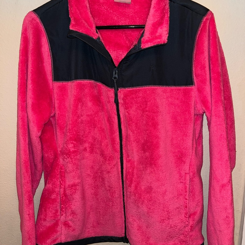Danskin Now pink fuzzy jacket Child Large